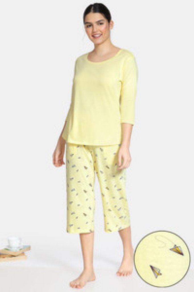 Women T-Shirt and Capri